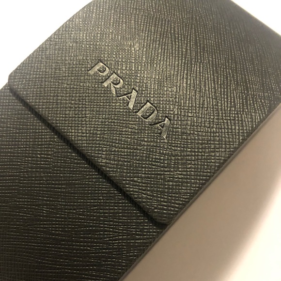 Prada NWT Rare Sunglasses accepting offers ❤️ - Picture 3 of 7